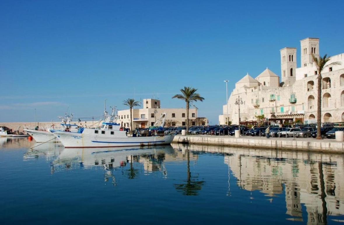 Al Corso Bed & Breakfast Molfetta Bagian luar foto