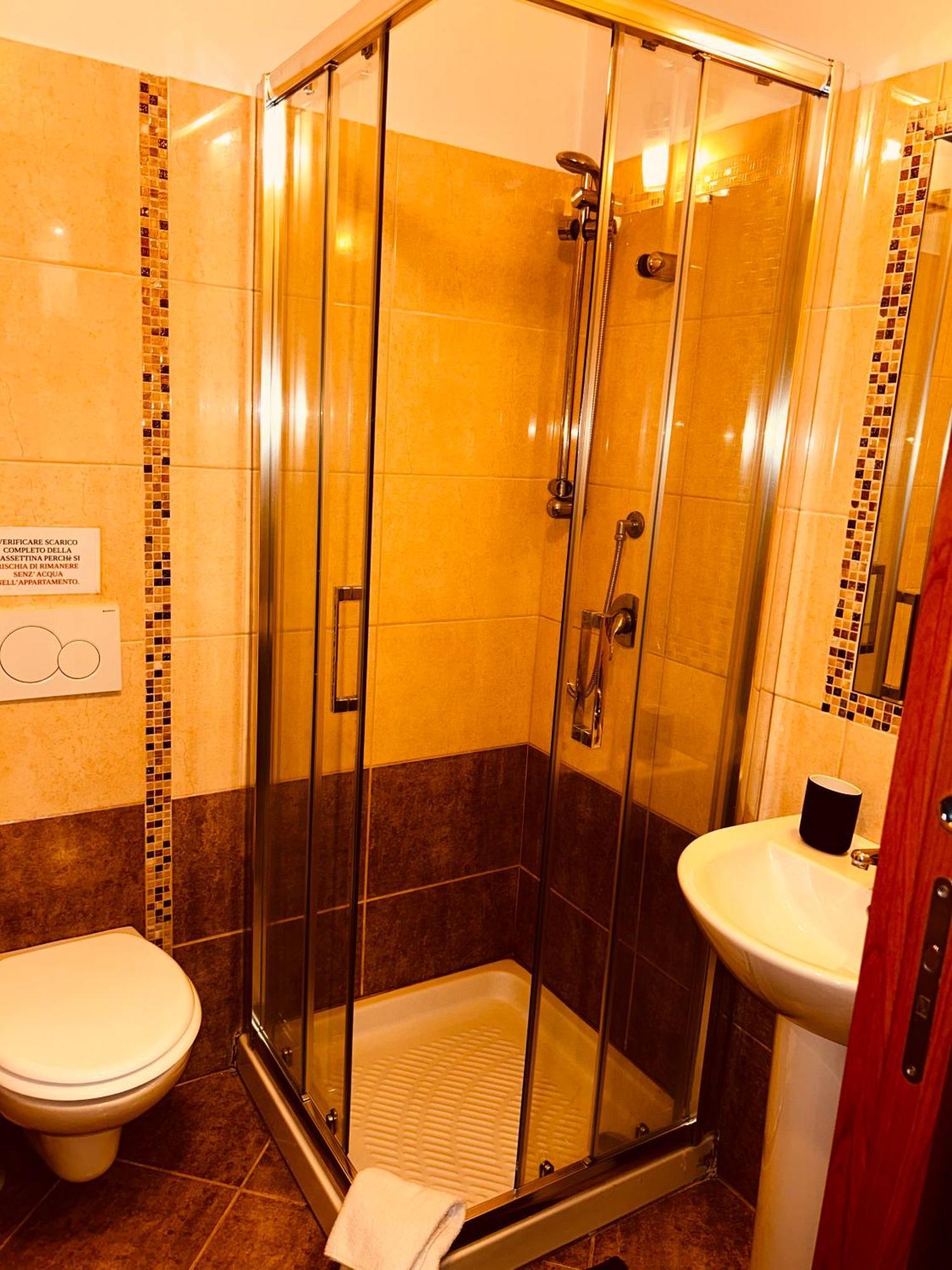 Al Corso Bed & Breakfast Molfetta Bagian luar foto
